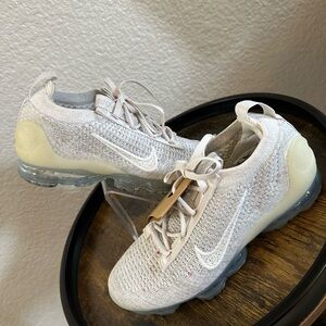 Nike Air VaporMax Flynit Sneakers